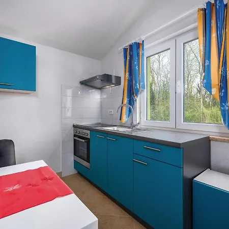 Holiday home 2 Bedroom Gorgeous In Sv,lovrec Jakici