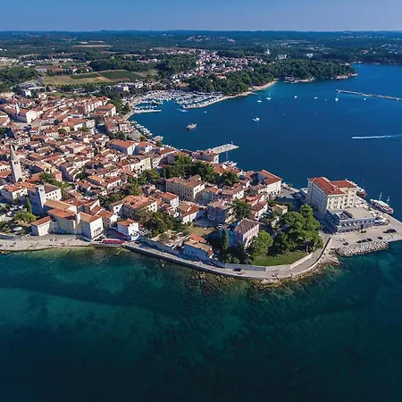2 Bedroom Gorgeous In Sv,lovrec Holiday home Jakici