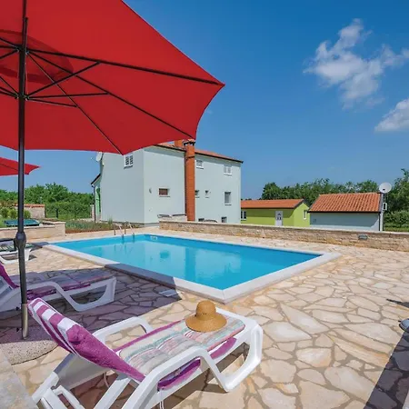 Awesome In Svlovrec With Swimming Pool *