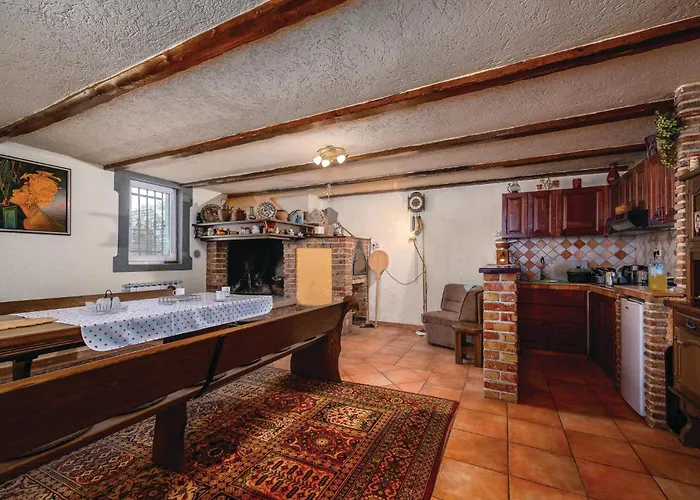 2 Bedroom Cozy In Svlovrec Σπίτι διακοπών *